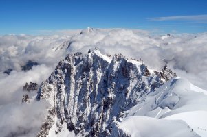 Mont Blanc – Photo by Charlie Hammond on Unsplash