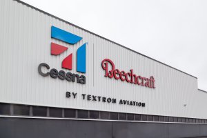 Cessna Aircraft Company v Kansasu, USA – JHVEPhoto / Shutterstock