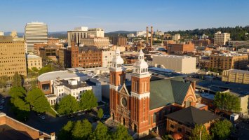 Spokane – Real Window Creative / Shutterstock