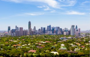 Manila – KieferPix/Shutterstock