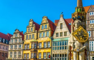 Brémy, historické zdobené fasády – trabantos / Shutterstock