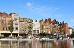 Nottingham – Lucian Milasan / Shutterstock