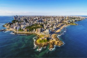 Salvador – R.M. Nunes / Shutterstock