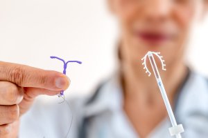 Dva druhy nitroděložního tělíska – JPC-PROD / Shutterstock