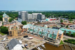 Oakville – Harold Stiver / Shutterstock