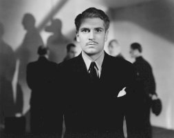 Laurence Olivier ve filmu Rebecca (1940) – Volné dílo