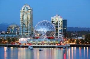 Vancouver – Dan Breckwoldt / Shutterstock