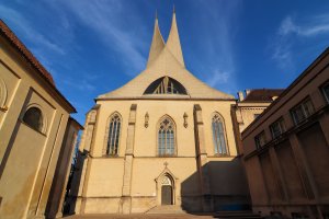 Klášter Na Slovanech – siloto / Shutterstock