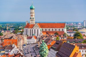 Augšpurk – Sean Pavone / Shutterstock