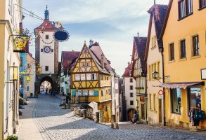 Ansbach – Mik Lav / Shutterstock
