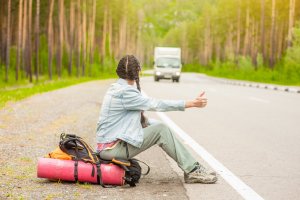 Autostop – Ermolaev Alexander / Shutterstock