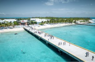 Grand Turk – mikolajn/Shutterstock