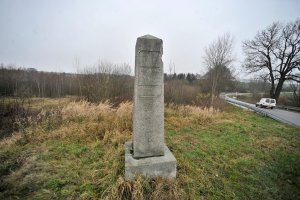 Historický milník poblíž obce Arneštovice – Profimedia.CZ