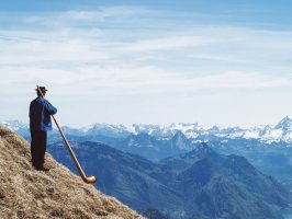 Alpský roh – Olga Niekrasova/Shutterstock