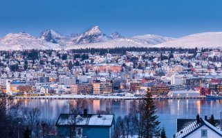 Tromso – ZinaidaSopina / Shutterstock