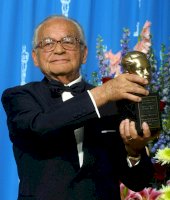 Dino De Laurentis přebírající cenu Irvina Thalberga, Los Angeles (25.3.2001) – Profimedia.CZ