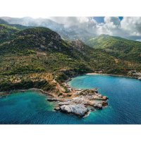 Samos – grelafoto / Shutterstock