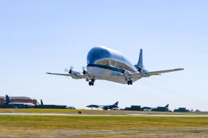 Aero Spacelines B-377SGT Super Guppy, základna Tinker Air Force Base (18.10.2022) – Profimedia.CZ