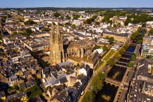 Quimper – BearFotos / Shutterstock
