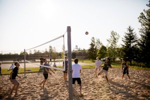 Volejbal – Photo by Steven Abraham on Unsplash