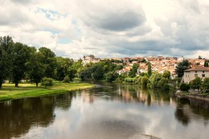 Allier u Pont-du-Chateau – KamilloK / Shutterstock
