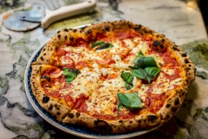 Pizza – Photo by Aurélien Lemasson-Théobald on Unsplash