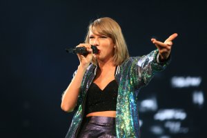 Taylor Swift – ChinaImages / Depositphotos