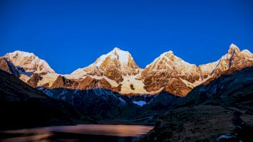 Cordillera Huayhuash, horské pásmo Kordiller v Peru – Photo by David Torres on Unsplash