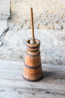 Dřevěná máselnice – Roman Kybus/Shutterstock