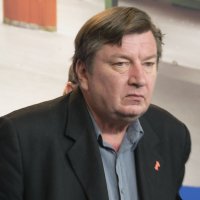 Aki Kaurismäki (2017) – Elena Ringo (CC BY 4.0)