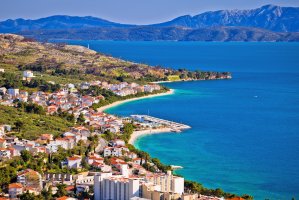 Tučepi – xbrchx / Shutterstock