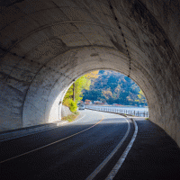 Tunel – FOTOGRIN / Shutterstock