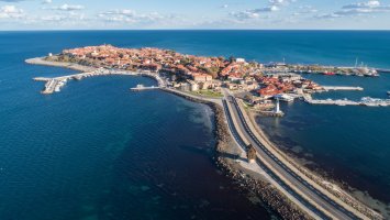 Nesebăr, letecký pohled na poloostrov – Michael Dechev / Shutterstock