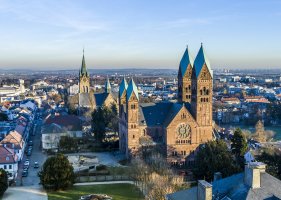Bad Homburg von der Höhe – travelview / Shutterstock