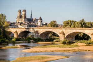 Orléans – RossHelen / Shutterstock