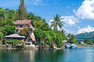 Ostrov Samosir, Sumatra – Belikova Oksana / Shutterstock