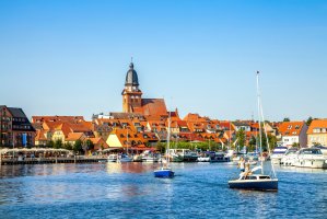 Waren – Sina Ettmer Photography / Shutterstock