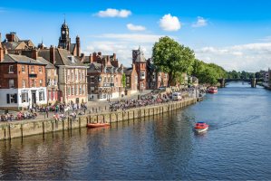 York – Steve Buckley / Shutterstock