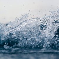Voda – Photo by Samara Doole on Unsplash