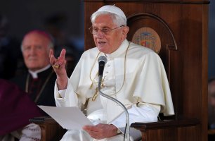 Benedikt XVI. (6.9.2009) – GIACOMO MORINI / Shutterstock