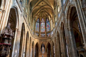 Katedrála sv. Víta, Praha – Photo by Timo Volz on Unsplash