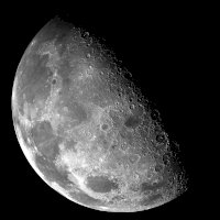 Měsíc v poslední čtvrti – Photo by NASA on Unsplash